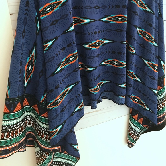 💵5 FOR $25💵 Multi-Color Southwestern print Top - Picture 2 of 5